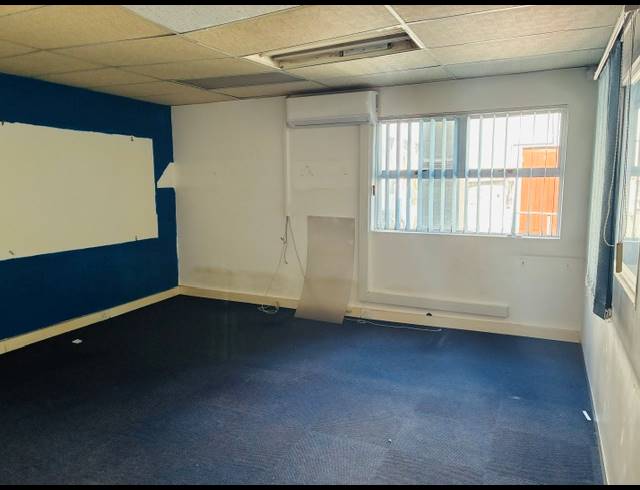 85M² OFFICE TO LET IN ATHLONE
